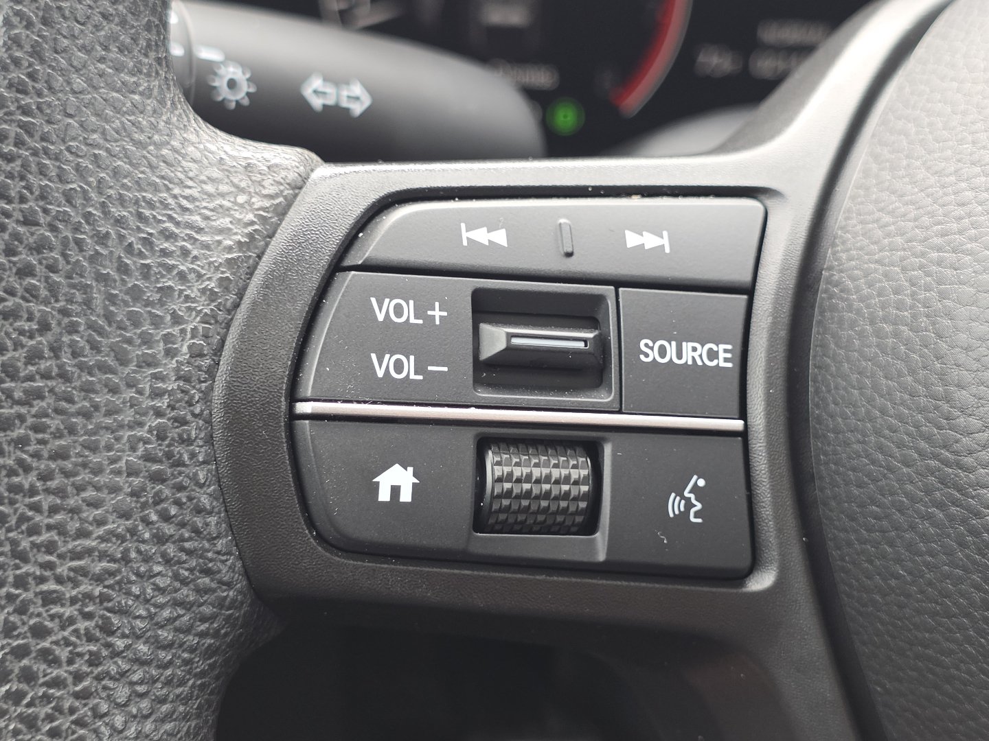 Certified 2025 Honda CR-V EX image 30