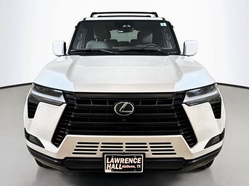 Used 2024 Lexus GX 550 w/ Accessory Package (Z1) AWD/4WD image 2