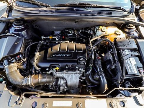 Used 2016 Chevrolet Cruze LT image 27