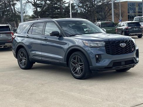 Used 2026 Ford Explorer ST w/ Sun And Sound Package image 7