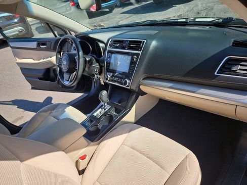 Used 2018 Subaru Outback 2.5i Premium AWD/4WD image 16