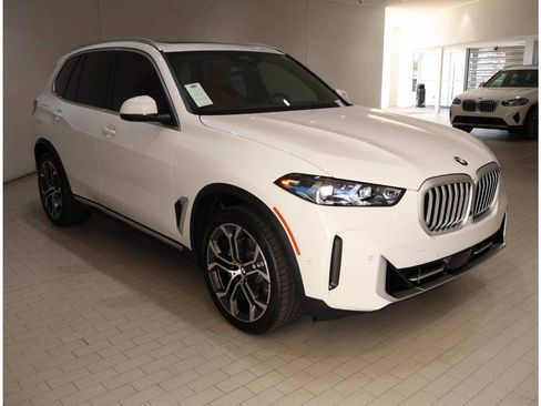 Used 2026 BMW X5 xDrive40i w/ Premium Package AWD/4WD image 8