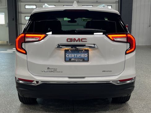 Certified 2022 GMC Terrain SLT w/ Tech Package image 4