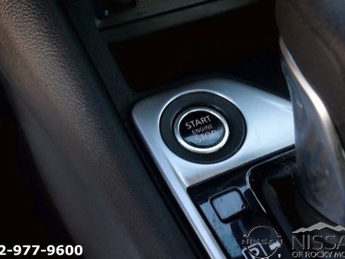 Used 2024 Nissan Sentra SV image 19