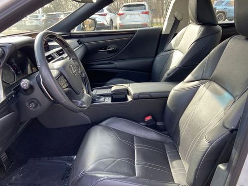 Certified 2020 Lexus ES 300h w/ Accessory Package image 22