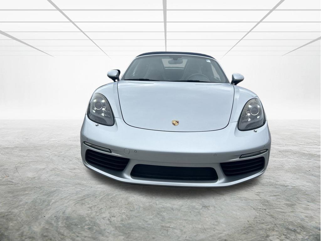 Used 2018 Porsche 718 Boxster RWD image 9