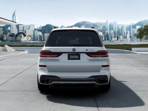 New 2025 BMW X7 M60i image 5
