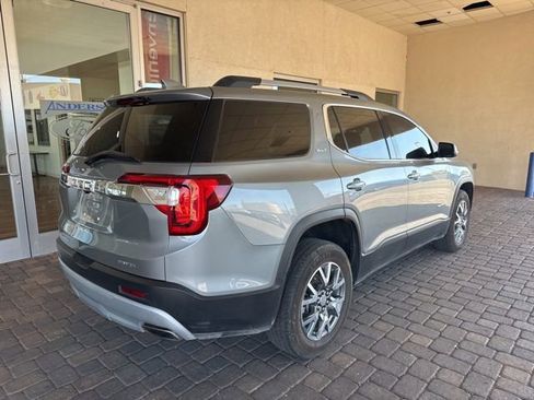 Used 2023 GMC Acadia SLT AWD/4WD image 3