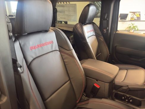 Used 2026 Jeep Wrangler Rubicon image 22
