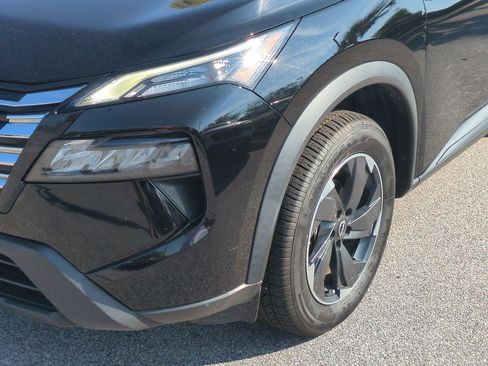Certified 2024 Nissan Rogue SV AWD/4WD image 10