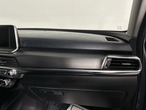 Used 2022 Kia Telluride LX FWD image 22