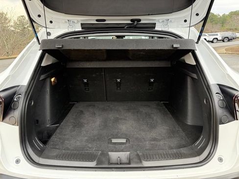 Used 2025 Chevrolet Trax LT w/ LT Convenience Package image 29