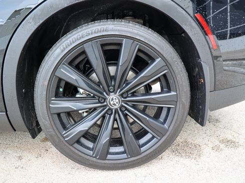 Certified 2026 Toyota Crown Nightshade image 15