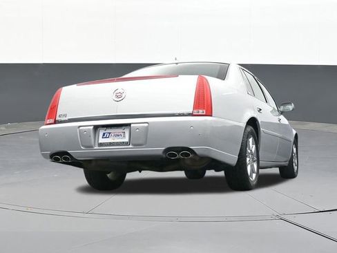 Used 2010 Cadillac DTS Luxury image 43