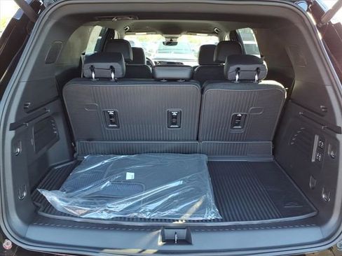 New 2026 Chevrolet Traverse High Country w/ LPO, Floor Liner Package image 4