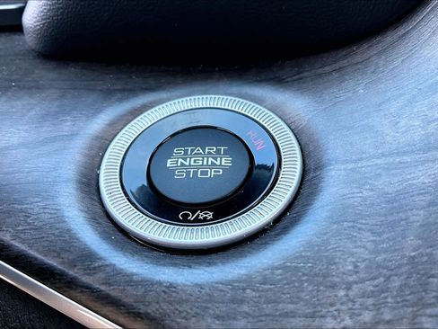 Used 2023 Jeep Grand Cherokee Limited w/ Luxury Tech Group II AWD/4WD image 35