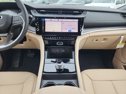 New 2026 Jeep Grand Cherokee L Limited RWD image 20