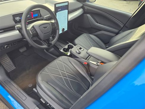 Used 2023 Ford Mustang Mach-E Select image 23