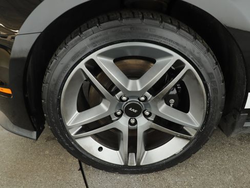 Used 2010 Ford Mustang Shelby GT500 image 7