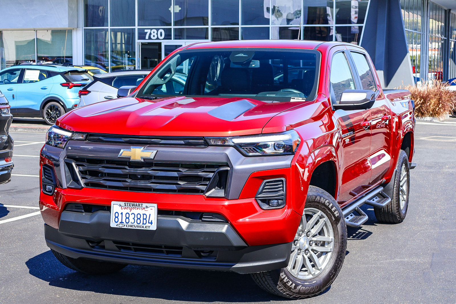 Used 2024 Chevrolet Colorado LT w/ LT Convenience Package III AWD/4WD image 1