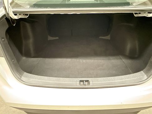 Used 2024 Toyota Corolla LE image 24