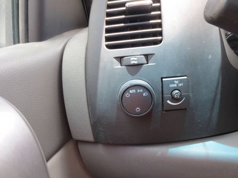 Used 2013 Chevrolet Silverado 3500 W/T RWD image 12