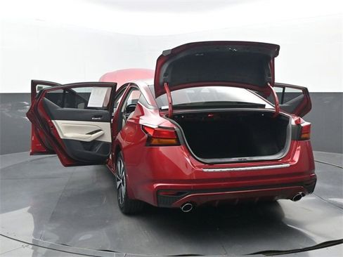 Used 2022 Nissan Altima 2.5 SV w/ SV Premium Package image 37