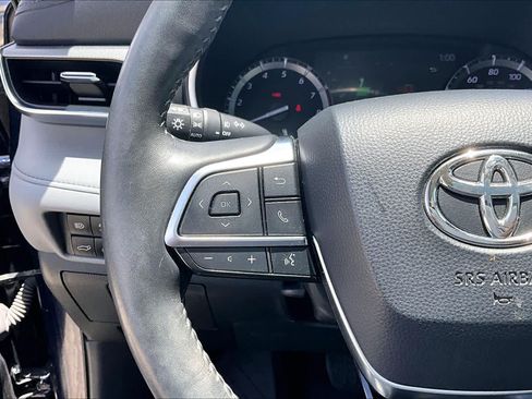Used 2021 Toyota Highlander Platinum AWD/4WD image 23