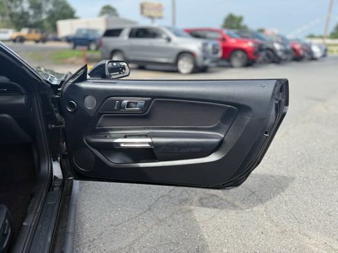Used 2021 Ford Mustang Convertible w/ Equipment Group 101A RWD image 30