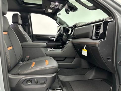 New 2026 GMC Sierra 2500 AT4 w/ AT4 Premium Plus Package AWD/4WD image 35