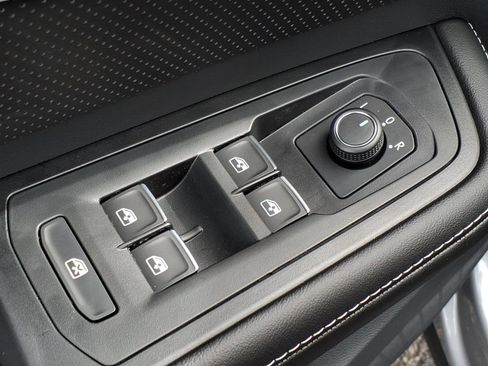 New 2026 Volkswagen Atlas SE image 10