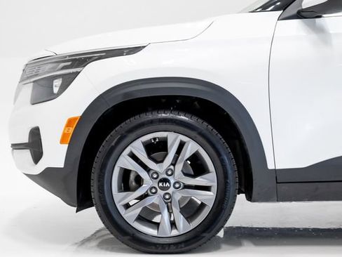 Used 2021 Kia Seltos S FWD image 23