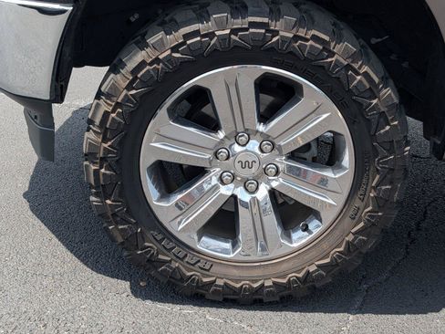 Used 2019 Ford F150 King Ranch w/ Equipment Group 601A Luxury AWD/4WD image 10