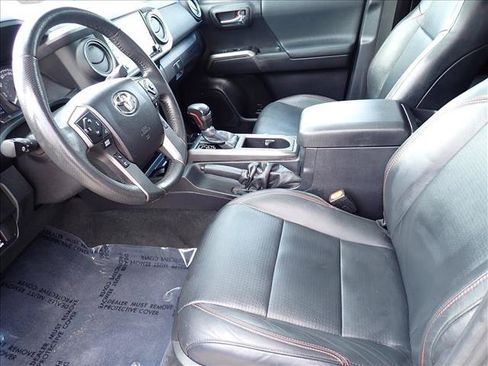 Used 2021 Toyota Tacoma TRD Pro AWD/4WD image 11
