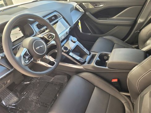 New 2024 Jaguar I-PACE R-Dynamic HSE image 14