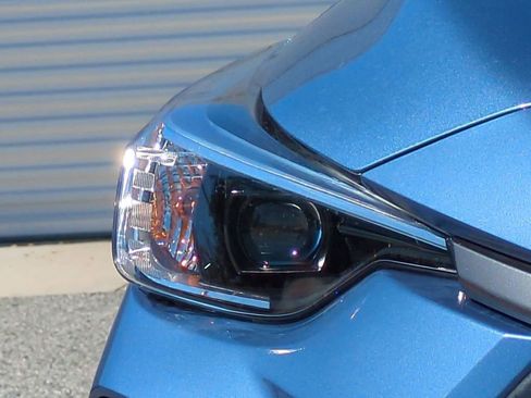 Used 2024 Subaru Crosstrek 2.0i Premium image 10