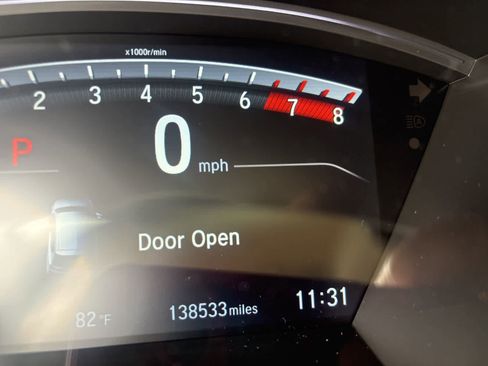 Used 2017 Honda CR-V Touring image 2