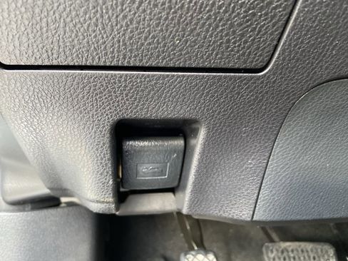 Used 2024 Toyota Camry SE image 44