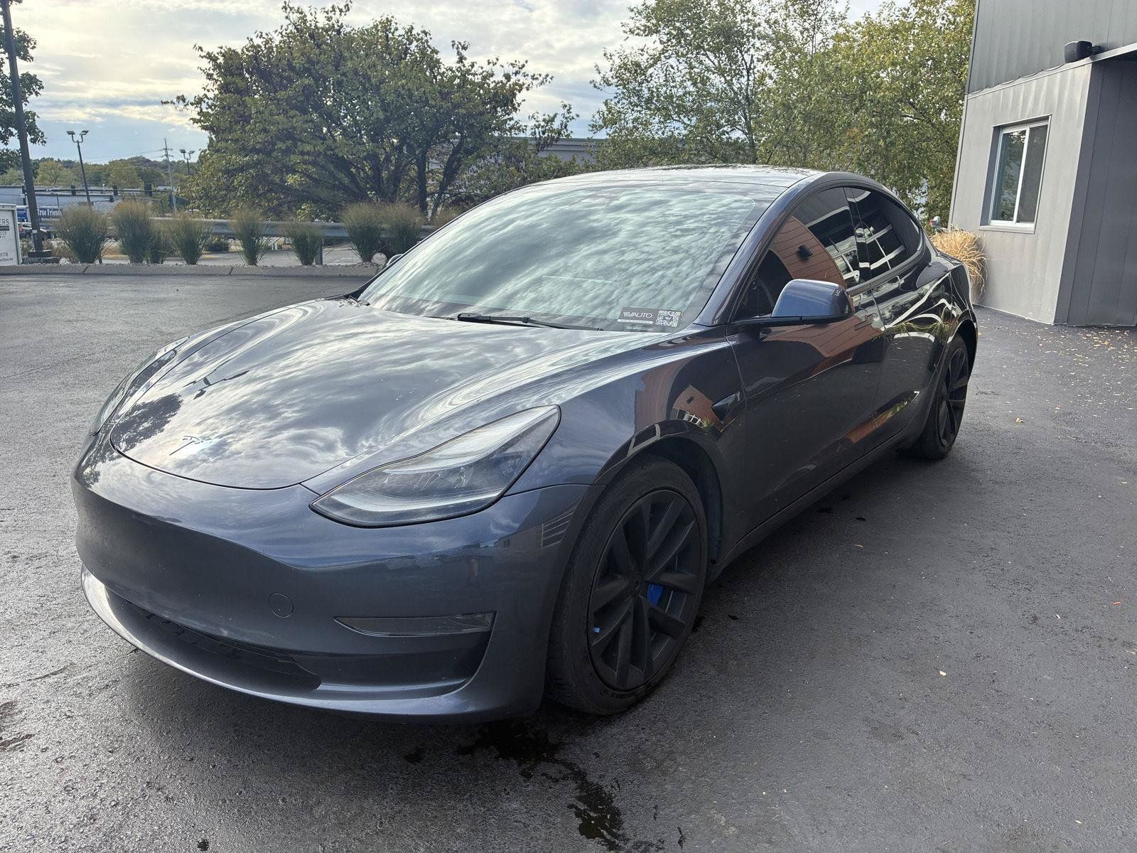 Used 2023 Tesla Model 3 Standard Range RWD image 4