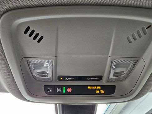 Used 2021 Chevrolet Malibu LT FWD image 31