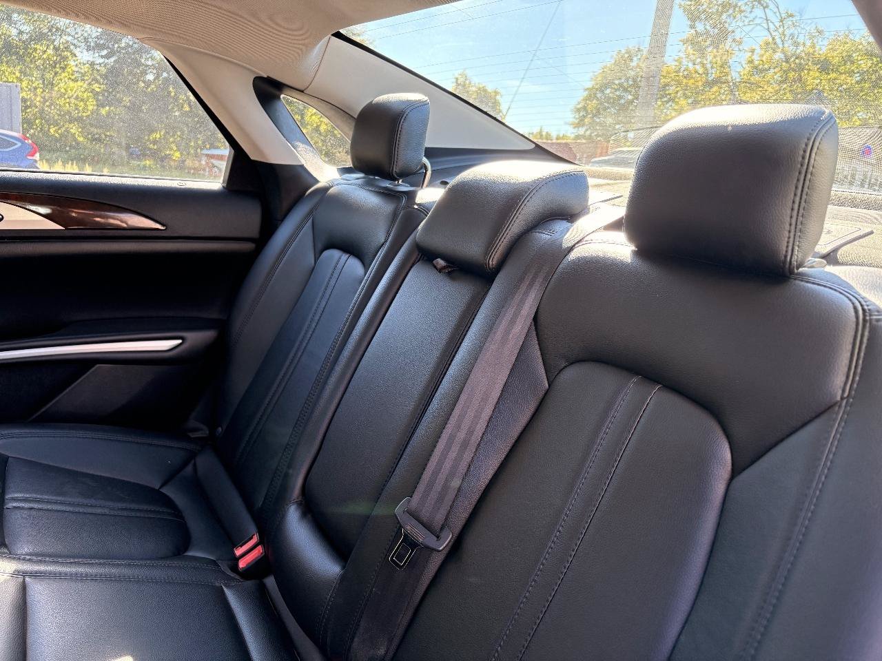 Used 2016 Lincoln MKZ AWD image 25