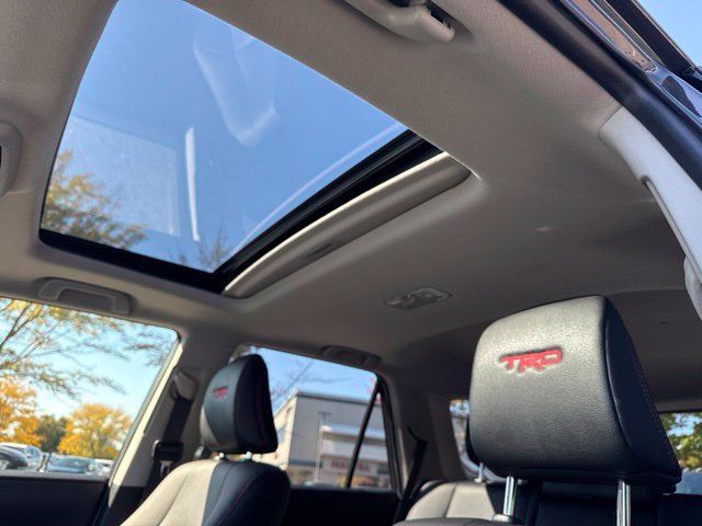 Used 2024 Toyota 4Runner TRD Off-Road Premium w/ Off Road Premium Plus Package AWD/4WD image 7