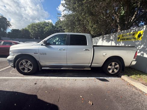 Used 2017 RAM 1500 Big Horn RWD image 4