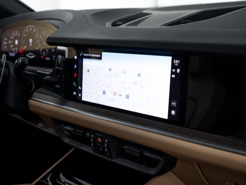 Certified 2026 Porsche Cayenne AWD/4WD image 15