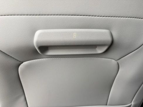 New 2026 Ford Expedition Active image 21