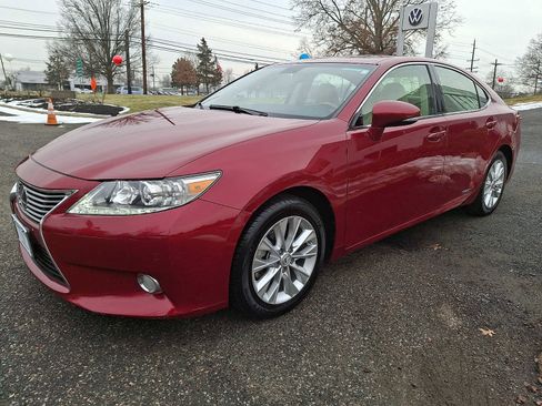 Used 2013 Lexus ES 300h image 3