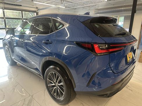 Used 2025 Lexus NX 250 FWD w/ Towing Package (2000 Lbs) image 4