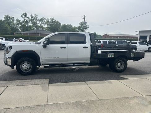Used 2025 GMC Sierra 3500 Pro w/ Convenience Package AWD/4WD image 2
