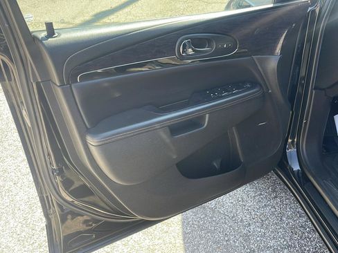 Used 2017 Buick Enclave Leather AWD/4WD image 12