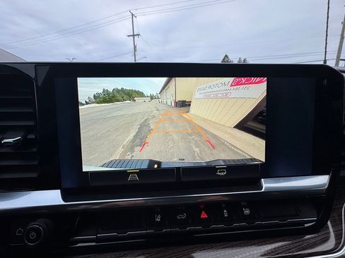 Used 2025 Chevrolet Silverado 2500 LT w/ Convenience Package image 29